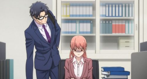 Начальник и сотрудница в офисе 