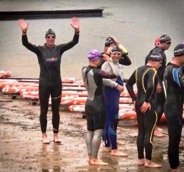 Группа пловцов