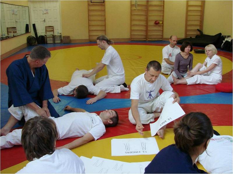 Групповые занятия ки-терапией.